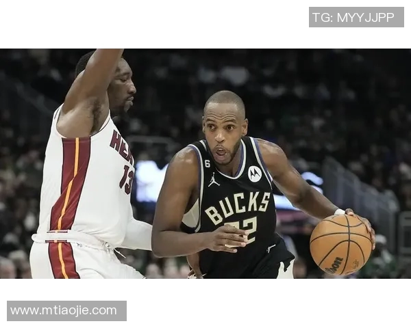 效率低下！米德尔顿8投1中&三分4中0 得到2分2板5助&有2次失误