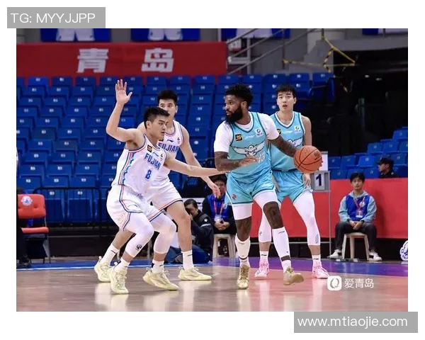 青岛男篮两连胜收官蛇年赛事，主场力克龙狮队
